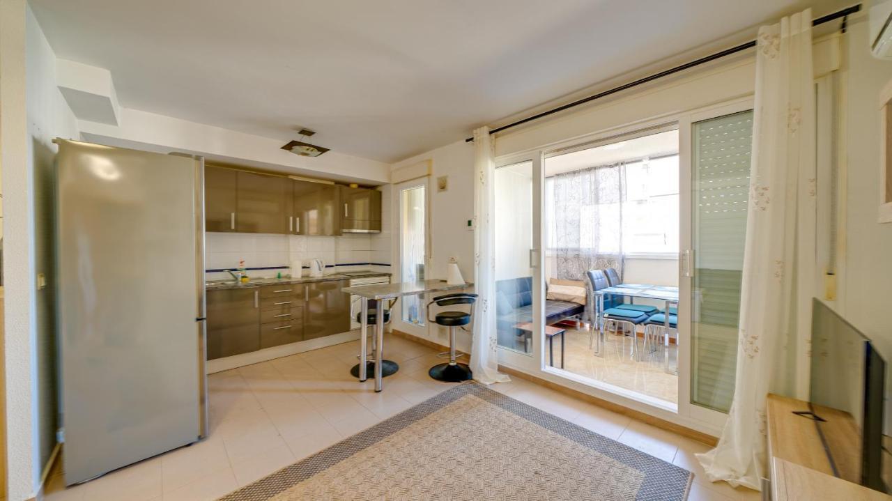 Apartamento De 2 Dormitorios Niagara Вилахойоса Екстериор снимка