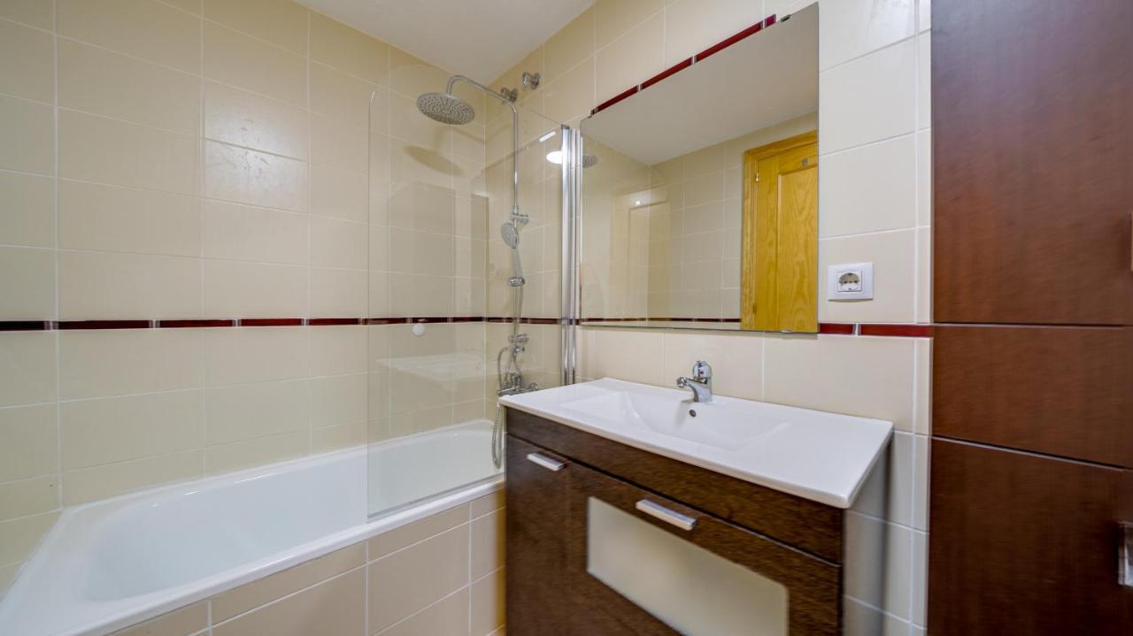 Apartamento De 2 Dormitorios Niagara Вилахойоса Екстериор снимка